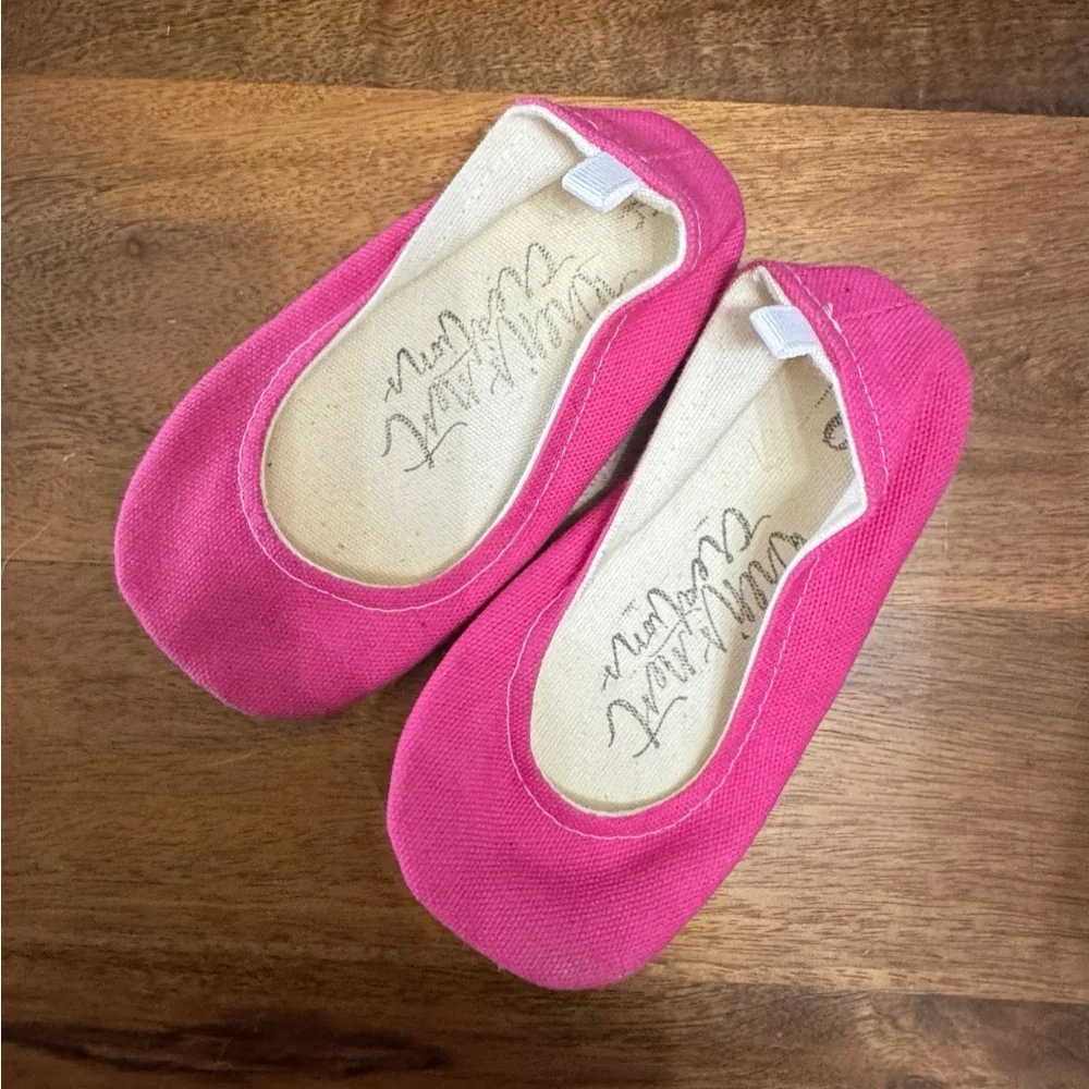 Wren’s Nest Creations Pink Canvas Ballet Flats. Size 6 Great Condition Soft Sole